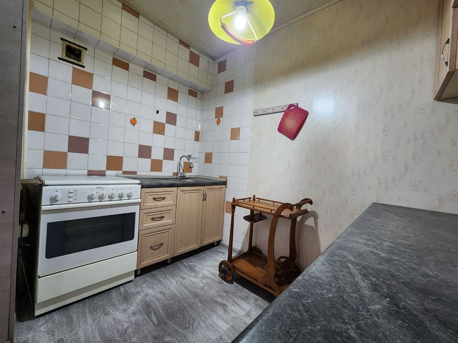 Продаётся квартира. Юнусабад-4   2/2/4