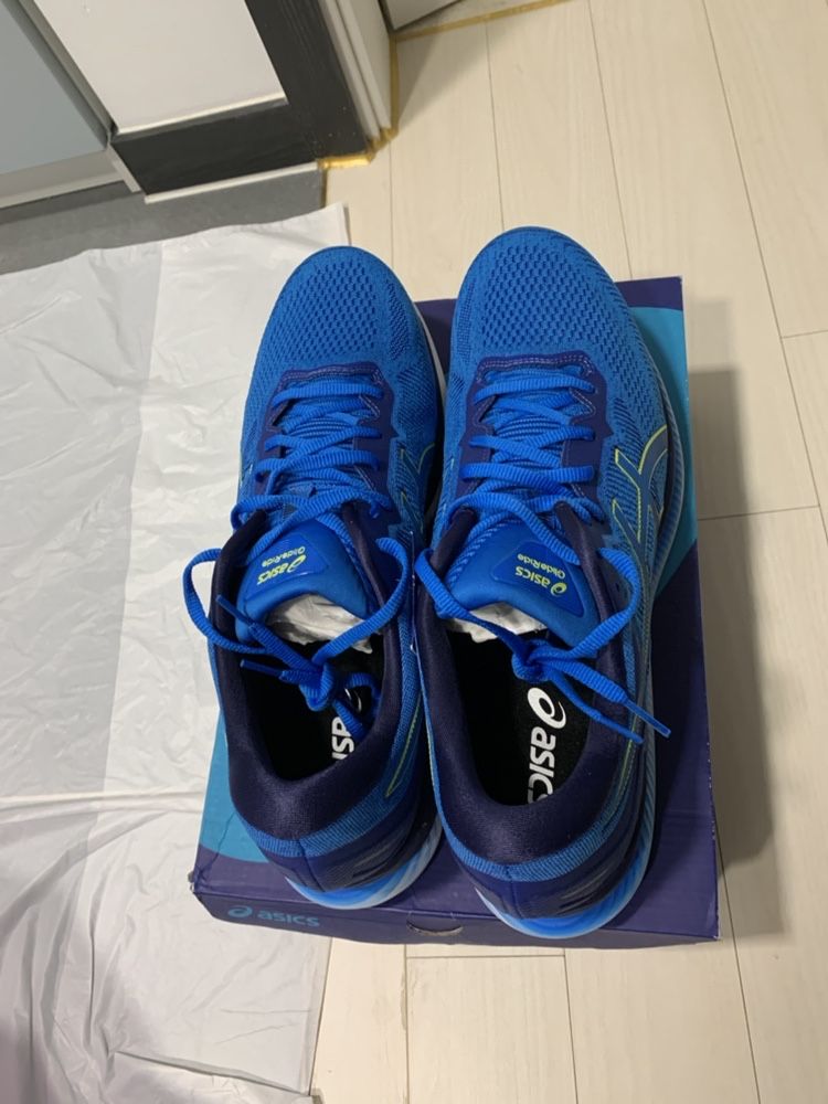 Asics GLIDERIDE беговые кроссовки. 48 размер