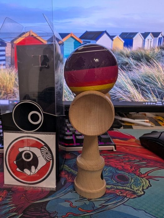 O Kendama grip foarte cu balene hole și rulment