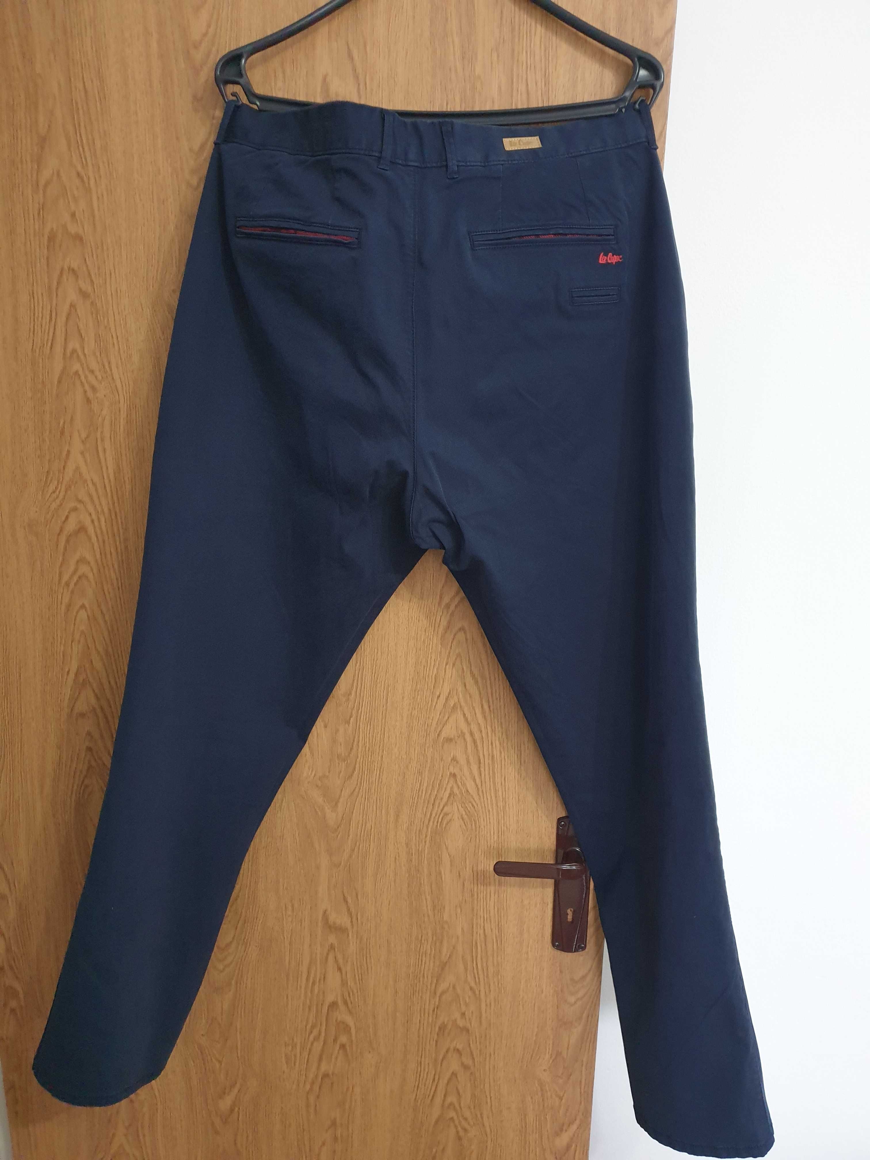 Pantaloni barbati LeeCooper