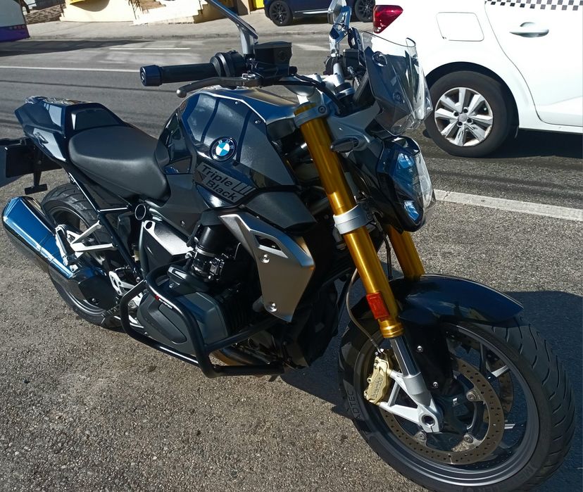 BMW R 1250 R triple black