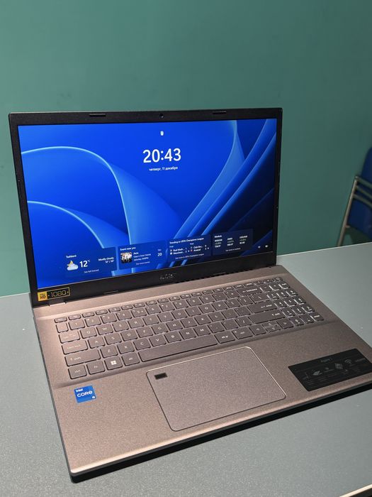 A515-57 с i5-12450H, 16 GB RAM, SSD 512 GB.