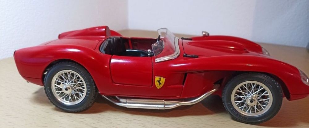 Ferrari testarossa bburago 1:18