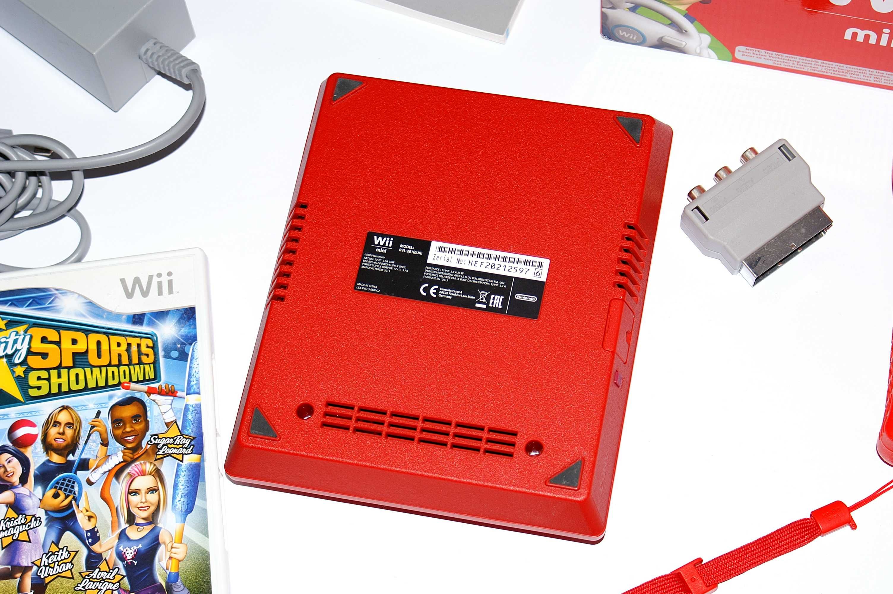 Nintendo Wii Mini пълен комплект Нинтендо мини + подарък игра