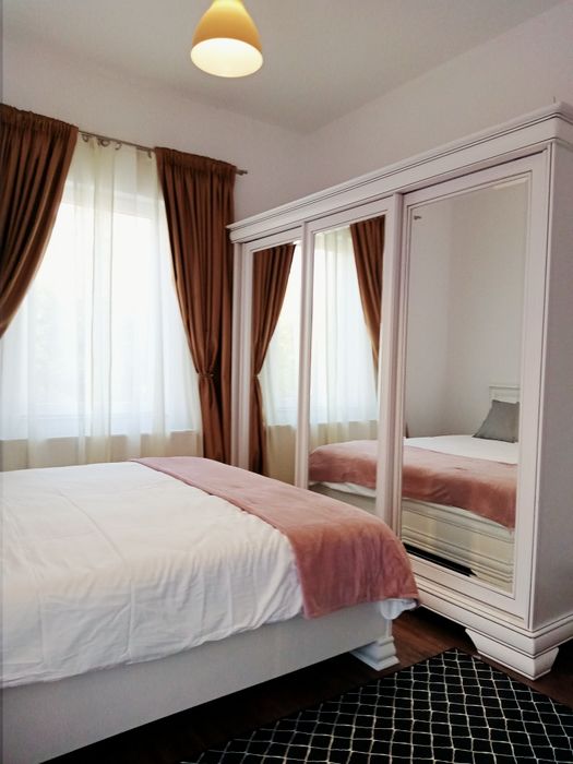 Închiriez vila in Oradea