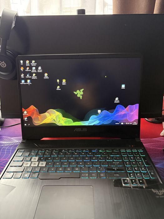 Leptop tuf gaming+volan thrustmaster t150.