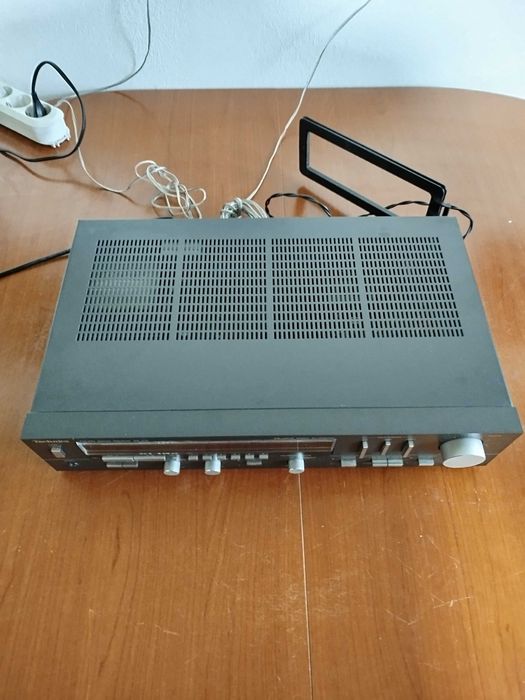 FM/AM Stereo Receiver Technics model: SA-212 Made in Japan! Impecabil!