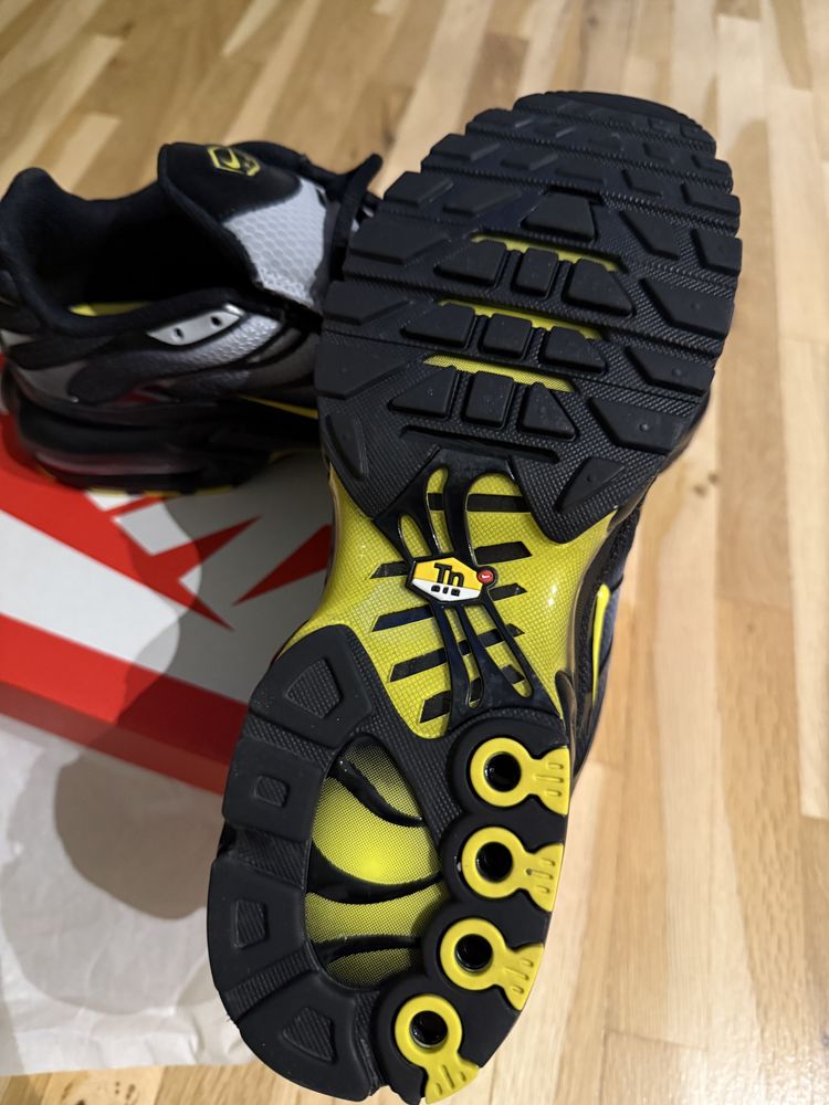 Nike Air Max Plus Gray Black Opti Yellow, N 43