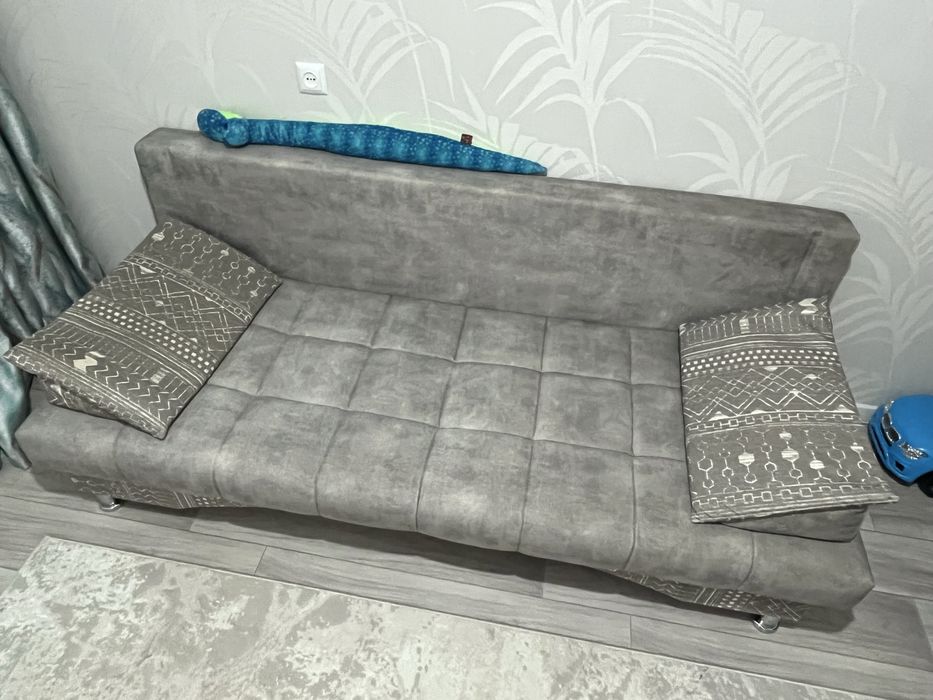 Продам диван в отличном состоянии