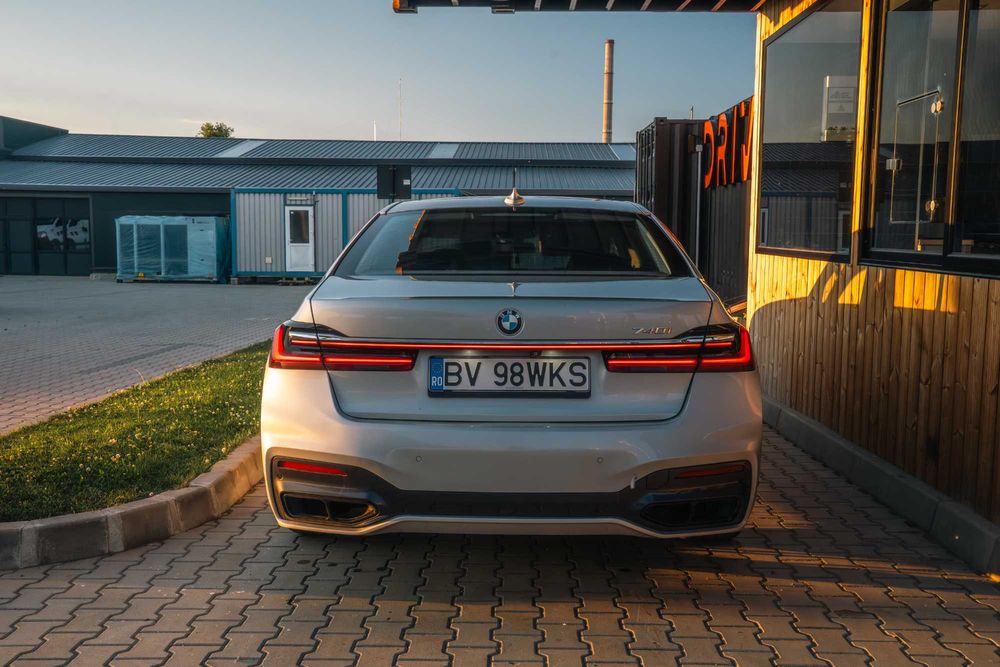 BMW seria 7 G12 740i