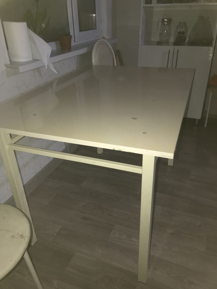 Продается кухонный стол