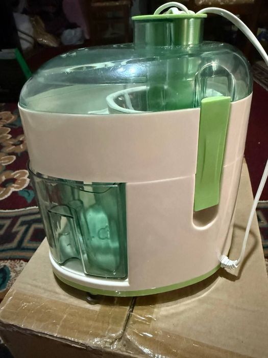 Соковий жималка сотилади янги