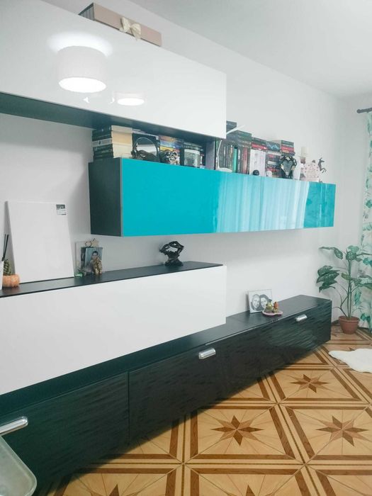 Apartament 3 camere de vânzare