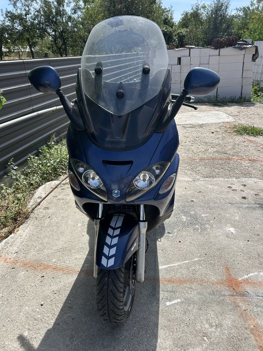 Piaggio x9 maxi scuter