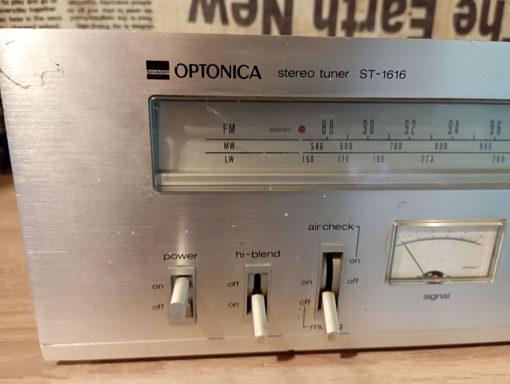 Optonica (sharp)Stereo Tuner ST 1616