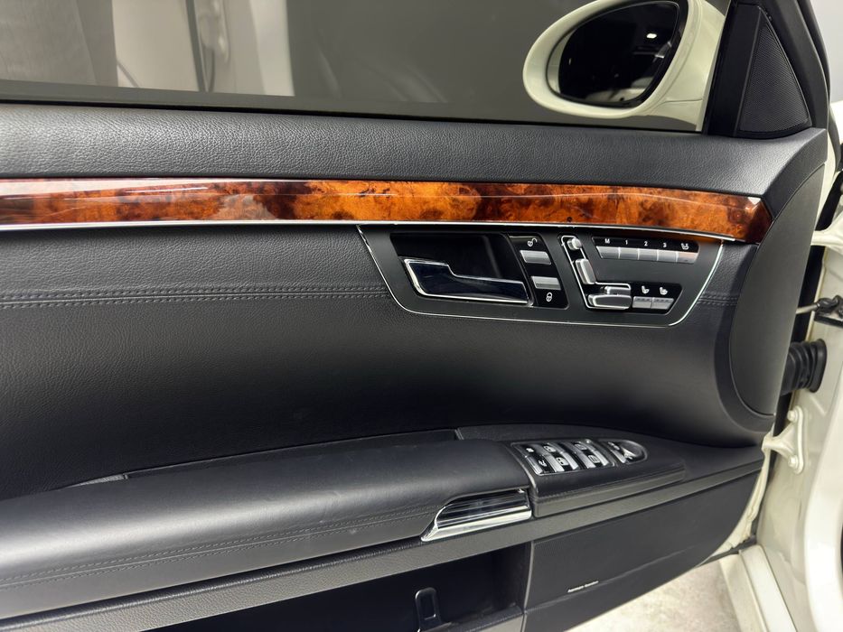 Продается Mercedes Benz W221 S63 AMG
