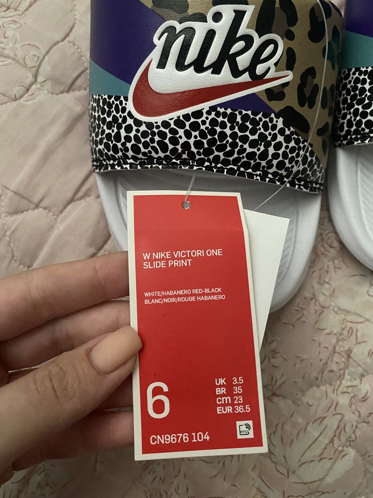 Тапочки Nike оригинал новые