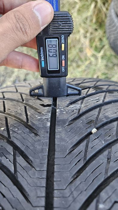 2бр гуми 245 45 18 дот 23 мишелин