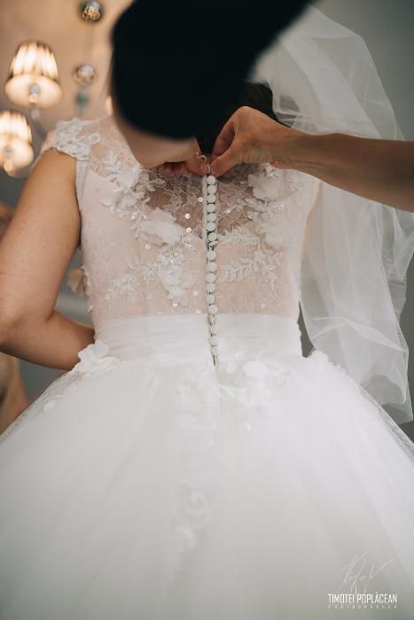 OCAZIE, IEFTIN Vand Rochie SUPERBA de mireasa colectia MIRANDI