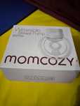 Pompa portabila Momcozy S12 Pro + adaptoare de diferite dimensiuni.