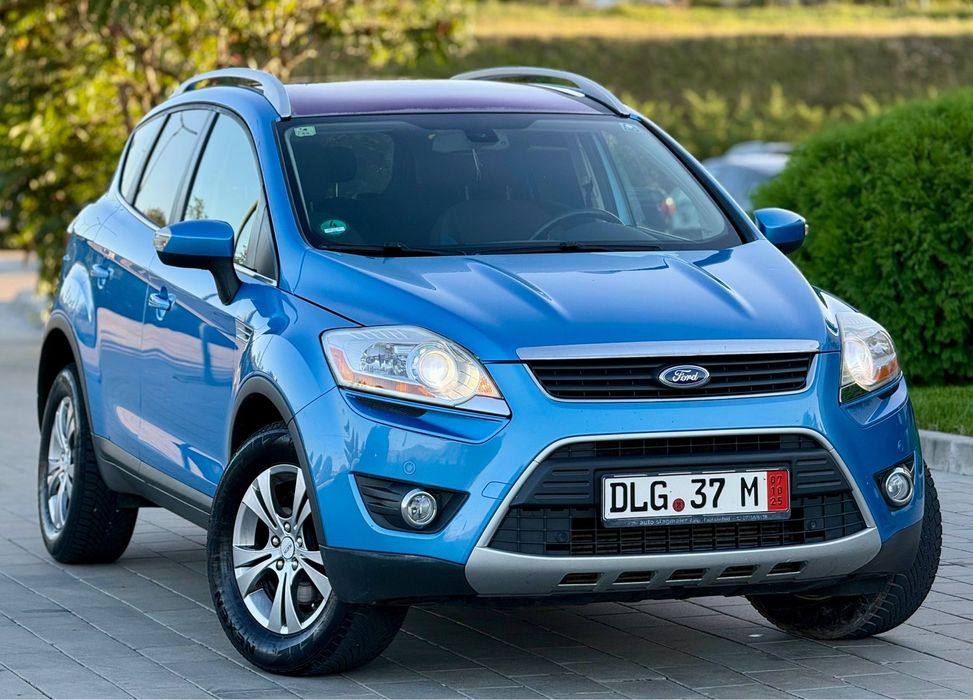 # Ford Kuga / Titanium /163cp /4x4