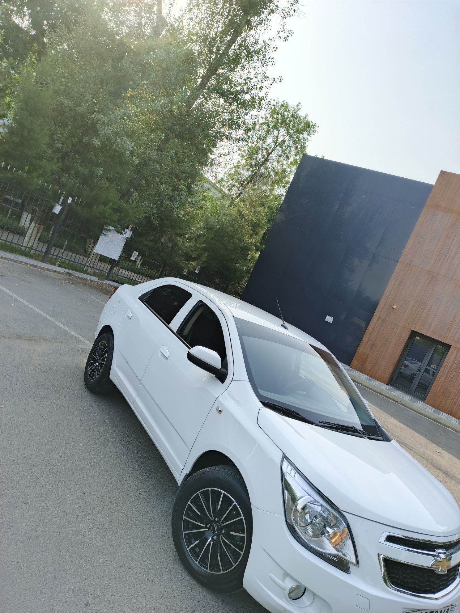 2021-yil faqat bugun 10.200$