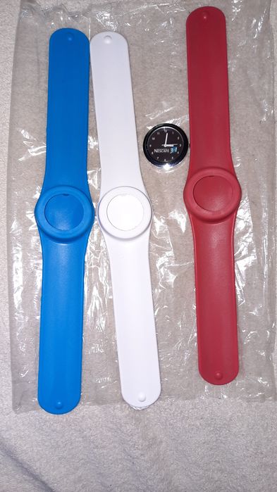 Часовник с три силиконови каишки