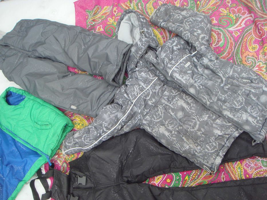 Два детские зимние костюма Куртка и брюки фирменные на 4-7 лет