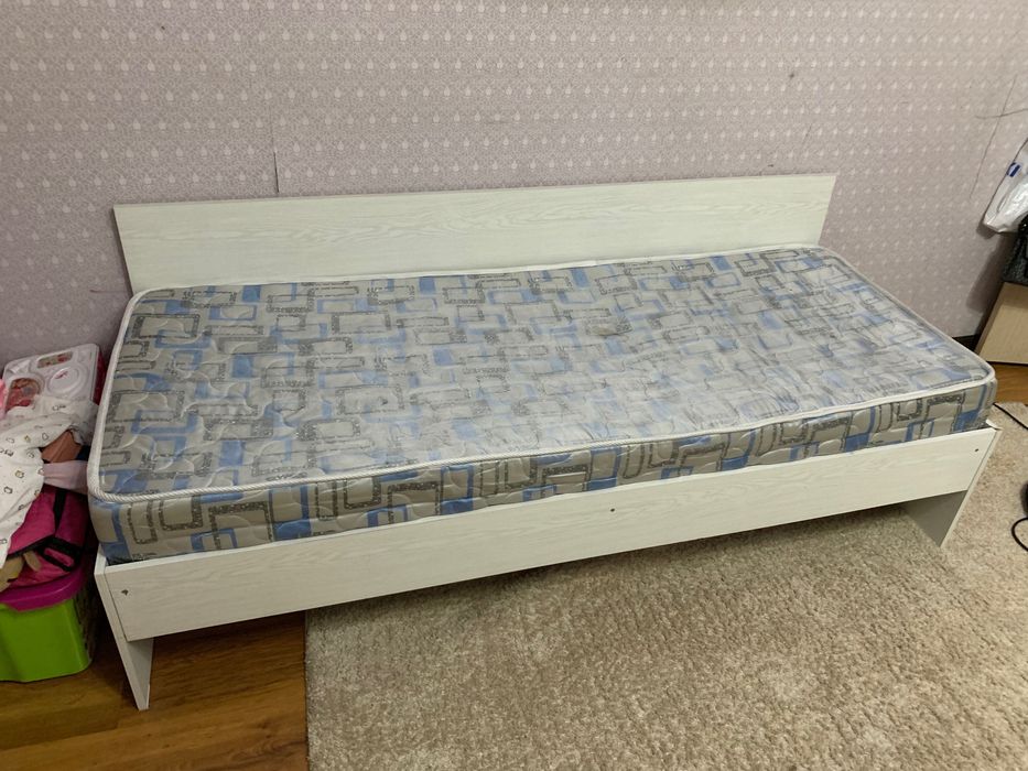 Продаю кровать для спальни
