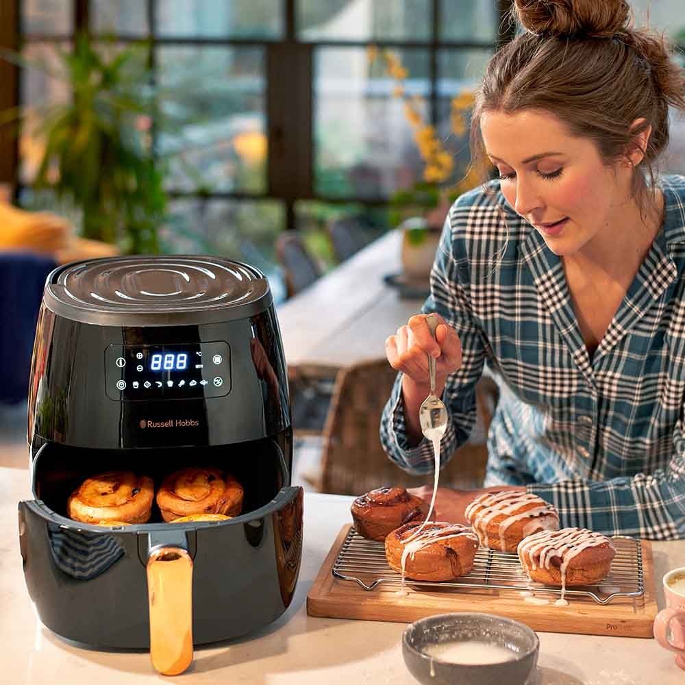 Голям еърфрайър Russell Hobbs SatisFry 26510-56