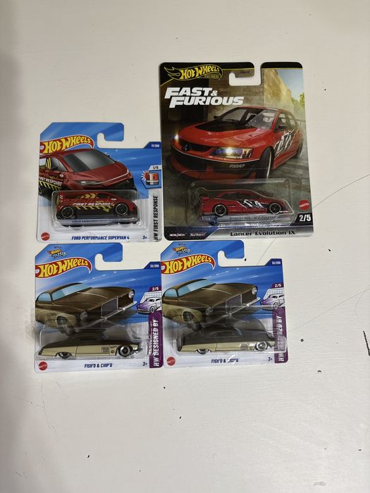 Продаю Hot wheels 3 treasure hunter и одна премиум