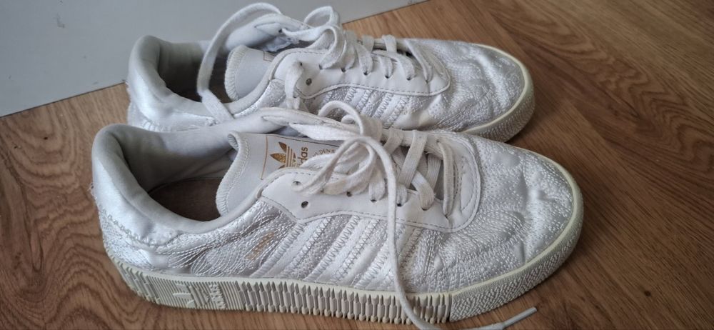 Сникърси Adidas Sambarose W EG5158 Бял