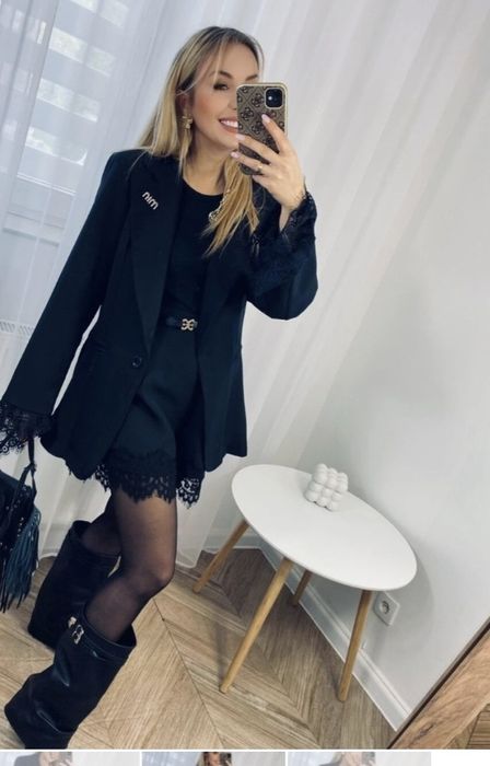 Сако и панталонки с дантела