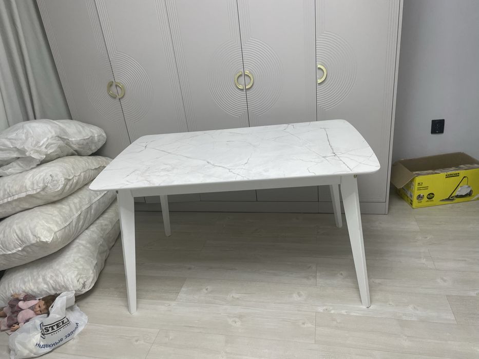 Продам стол в хорошем состоянии