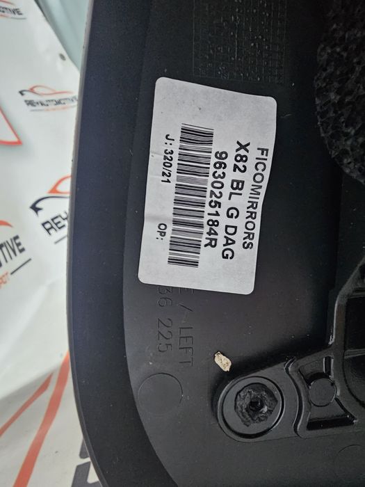 Oglinda stanga brat lung Renault Trafic 3 / Opel Vivaro cod 963025184R