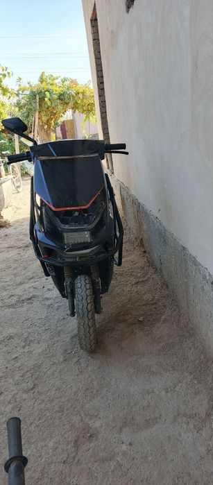 Скутер сатылады келисимли бахада.