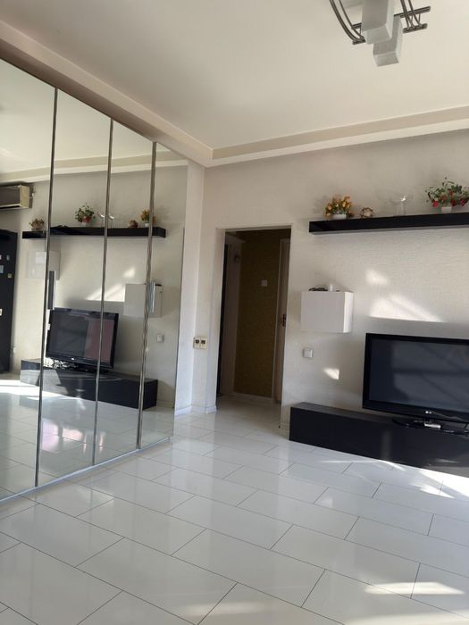 срочно продаётся квартира кадишва Авиасозлар 1-комн евро ремонт 45м2