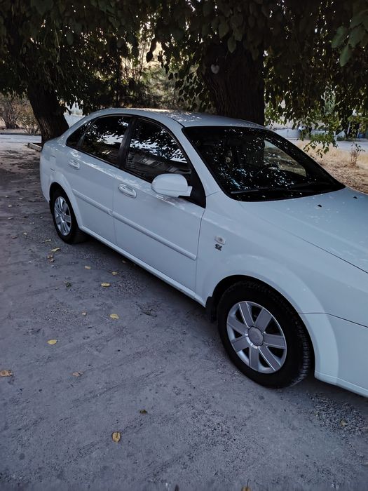 Продается Lacetti 1.8