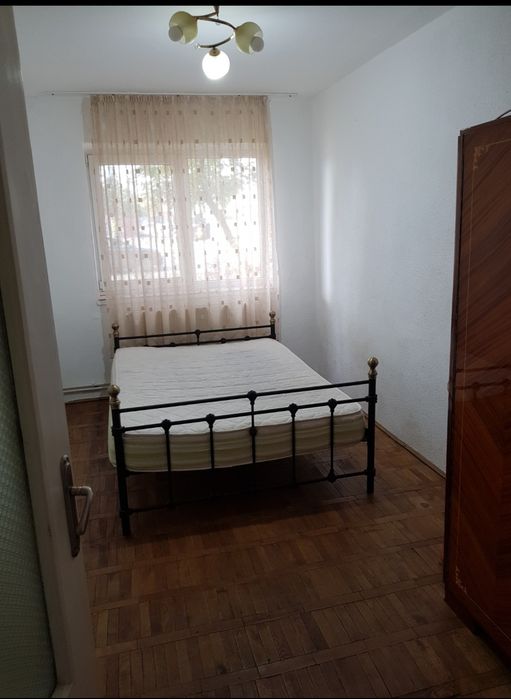 Vând apartament 3 camere + pivniță subsol
