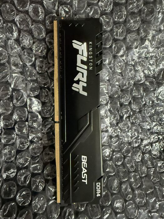 Продам ОЗУ DDR 4 8gb.
