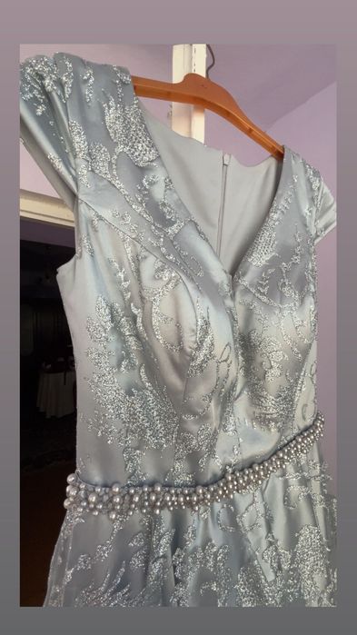 Rochie de seară, elegantă, purtată o singură dată.