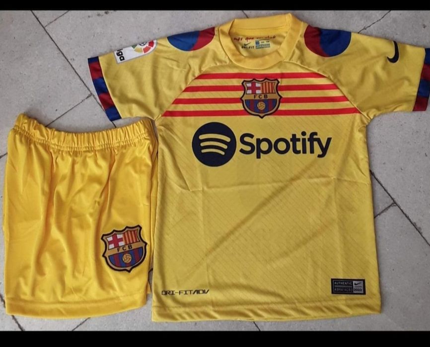 GAVI PEDRI LEVANDOVSKI детско юношески футболни екипи