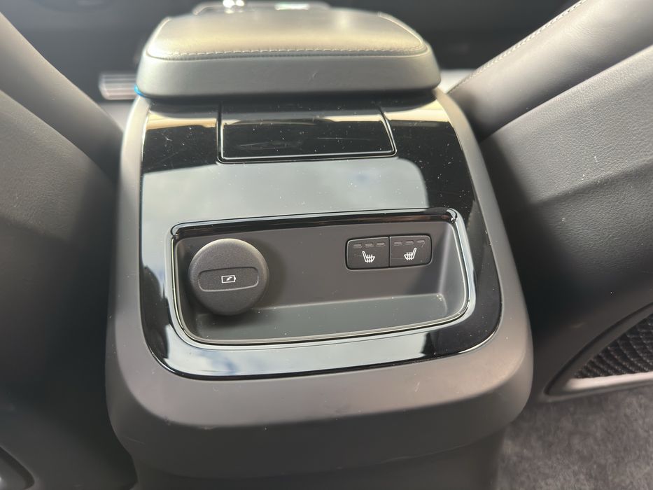 Volvo S60 T8  R Designe Recharge Black Edition