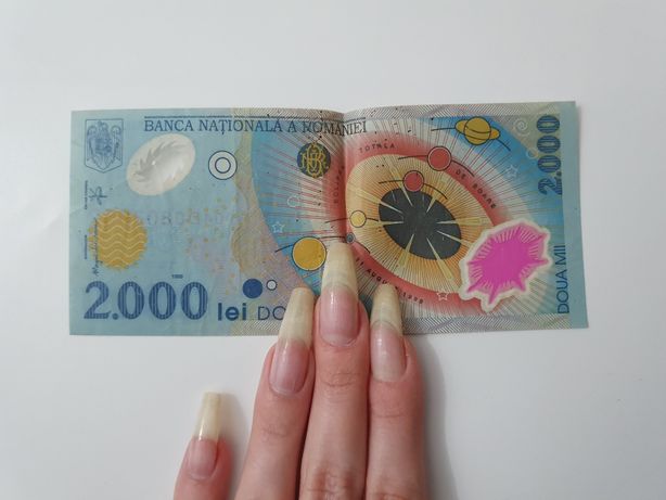 Bancnota 2000 de lei eclipsa de colecție