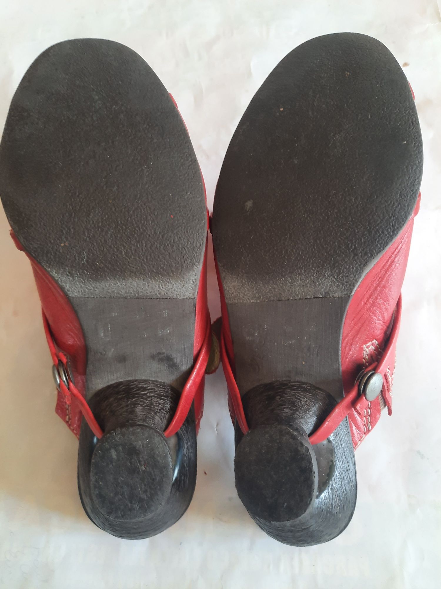 Saboți piele 37 rosu