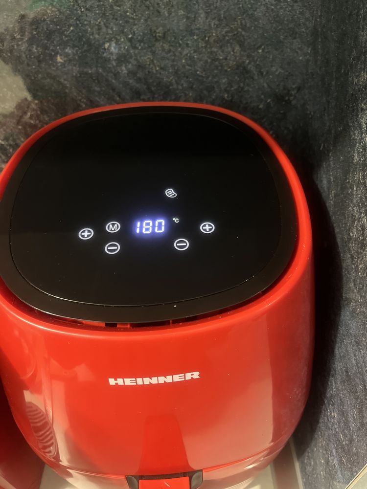 Airfryer cu aer cald si rece heiner cu touch