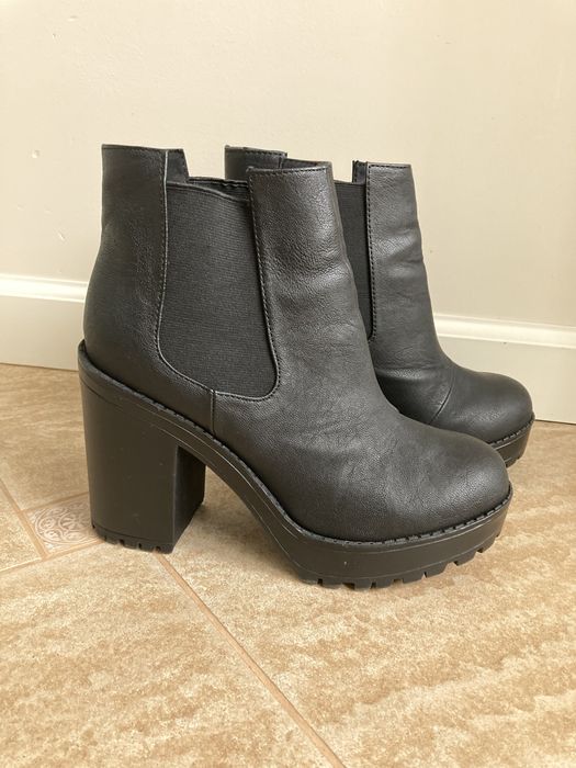 Дамски боти