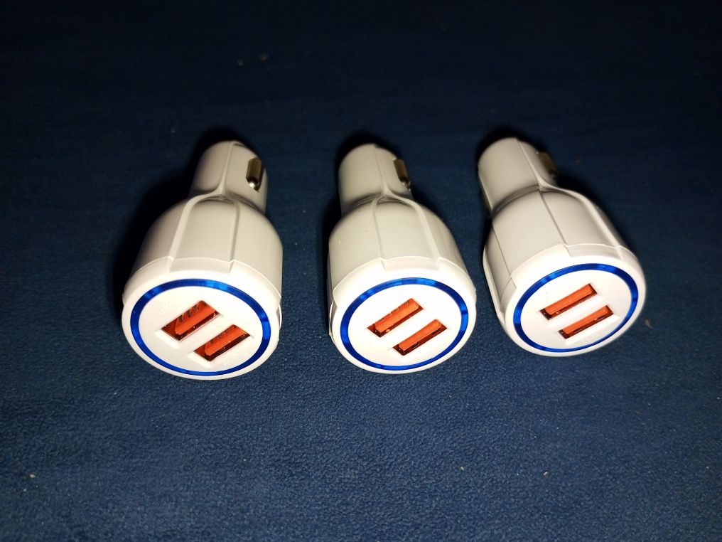 USB 2х  зарядка автомобиля 12-24 вольт.