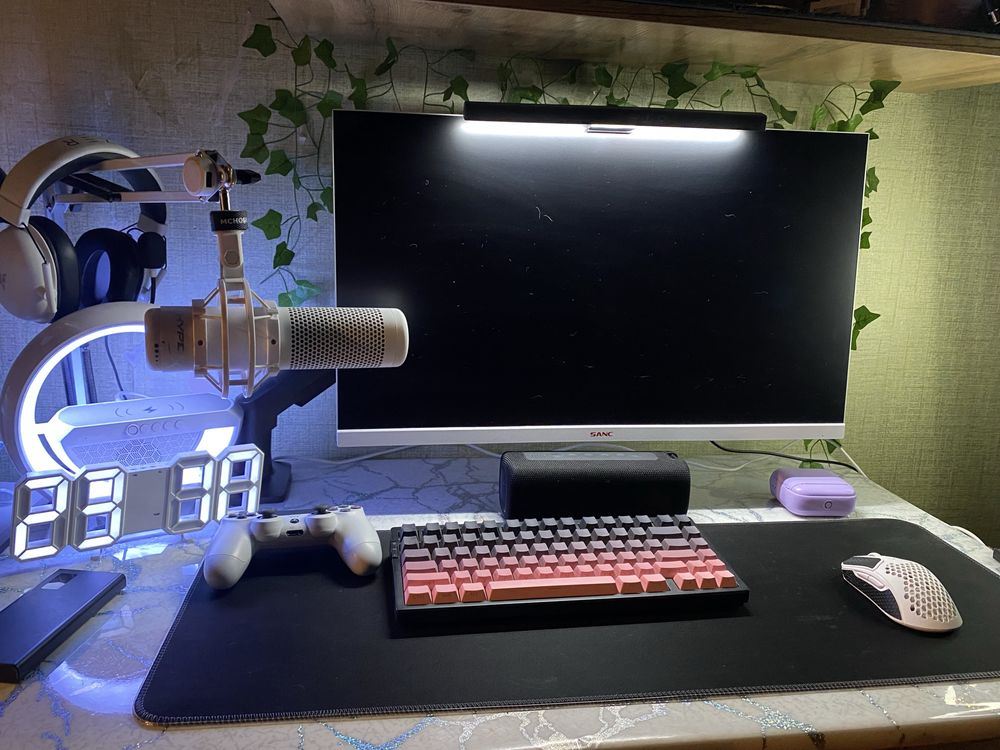 Микрофон HyperX Quadcast S
