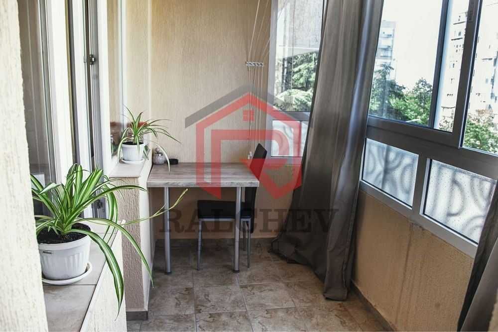 Дава се под наем Двустаен апартамент в Варна, Базар Левски - 65 кв.м за 612 € - Снимка #8